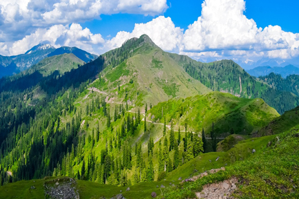 Voyage spirituel et paisible dans les vallées himalayennes